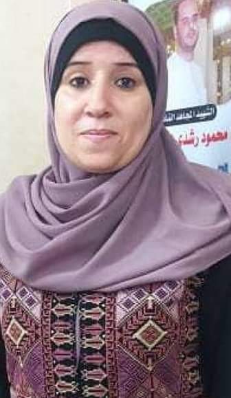 بعد انقطاع 22 عامًا عن الدراسة.. صابرين شلدان تجتاز الثانوية العامة مع ابنتها
